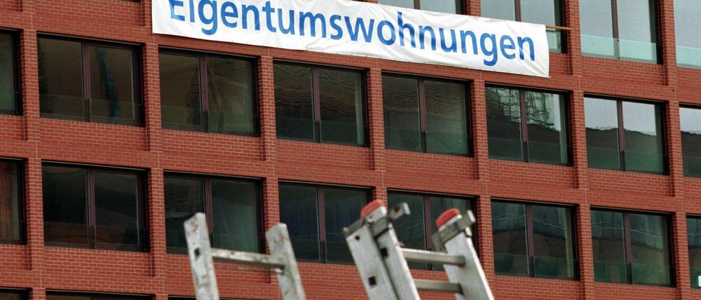 Seit Januar müssen Berliner bei einer 300 000-Euro-Wohnung mit bis zu 45 000 Euro für die Kaufnebenkosten rechnen.