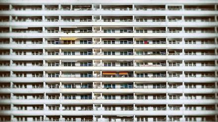 Durch das neue Gesetz über das Verbot der Zweckentfremdung von Wohnraum sollen, so hofft die Landesregierung, 8000 bis 12 000 Wohnungen wieder auf den Markt kommen.