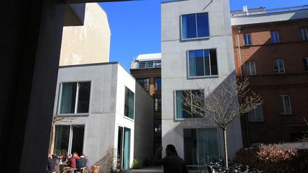 So elegant sieht es aus, wenn sich Architekten ein Büro bauen: Die Niederlassung von David Chipperfield in der Joachimstraße in Mitte.