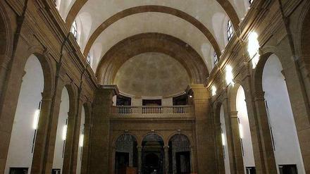 Vorbild Florenz. Die Basilika des Berliner Bode-Museums (hier vor der Sanierung) imitiert das Langhaus einer florentinischen Renaissancekirche.