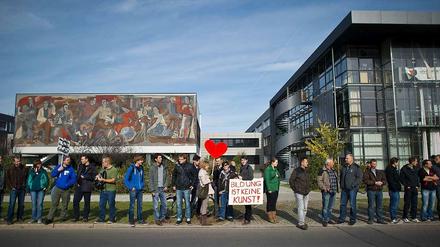 Cottbuser protestieren im vergangenen Jahr gegen die Fusion der "alten" BTU mit der FH Lausitz.