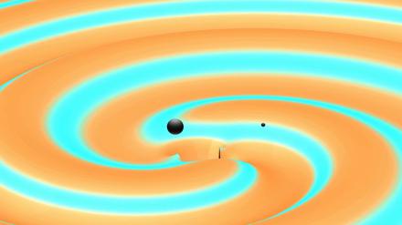 Wilder Tanz. Die Simulation zeigt, wie beim Verschmelzen zweier Schwarzer Löcher Gravitationswellen abgestrahlt werden. 