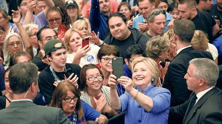 Im Fokus der Aufmerksamkeit: Kann sich Hillary Clinton als erste Frau in der Geschichte der USA im Kampf um das Präsidentenamt durchsetzen?