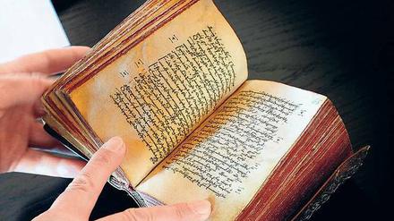 Gesangbuch für die Flucht. Das kleine Büchlein beinhaltet Erzählungen aus dem Christentum. 