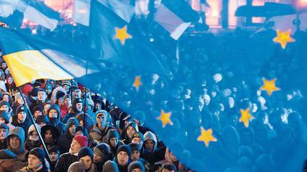 Pro-EU-Demonstration in Kiew am Tag vor dem Beginn des dritten Gipfeltreffens der "Östlichen Partnerschaft" Ende November 2013.