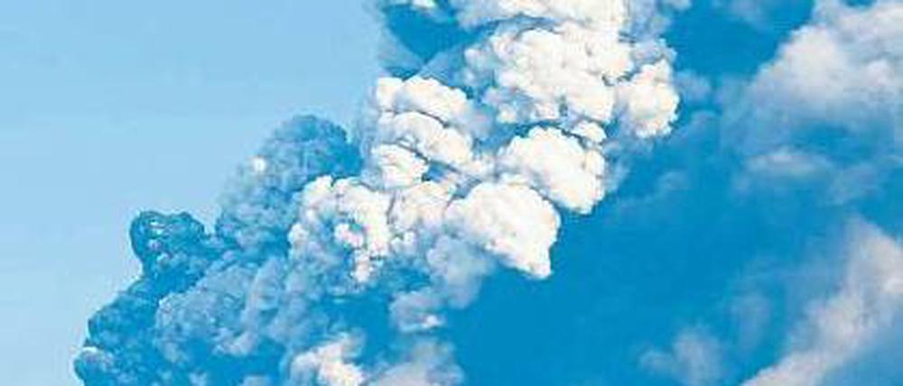 Wolke mit Folgen. Die Asche des Eyjafjallajökull legte den europäischen Flugverkehr lahm. Foto: p-a/dpa
