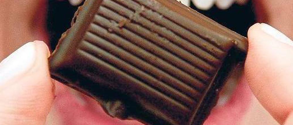 Naschen erlaubt. Schokolade ist gut für die Gefäße. Foto: pa/dpa