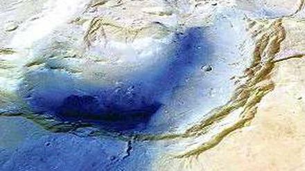 Explodiert. Ein gewaltiger Ausbruch formte diesen Krater auf dem Mars. Die Aufnahme entstand mit Hilfe der Marssonde HRSC, die unter anderem von Berliner Forschern entwickelt wurde. 