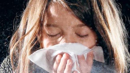 Virenschleuder. Masern, Grippe und andere Erreger verbreiten sich über die Luft. Impfungen schützen vor Ansteckung. 