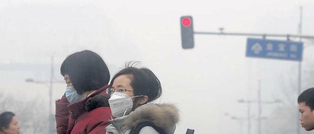 Außer Atem. Der Verkehr in den Städten verursacht viele Treibhausemissionen, China ist der größte Produzent schädlicher Abgase. 