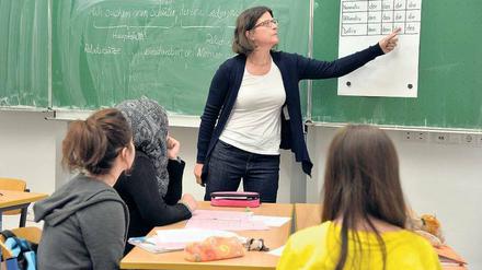 Nachgefragt. Berlin leidet unter Lehrermangel, besonders in der Grundschule. Aber zahlreiche Studienbewerber wurden aus Kapazitätsgründen abgelehnt. 