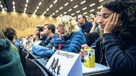 Bereit zur Hilfe. Studenten in Antwerpen solidarisieren sich mit Flüchtlingen. Foto: Imago