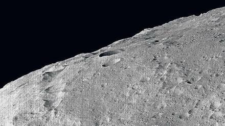 Zumindest aus 385 Kilometer Entfernung wirkt Ceres ziemlich „tot“. 
