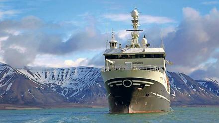 Das norwegische Forschungsschiff „Helmer Hanssen“ misst das vor Spitzbergen aufsteigenden Methangas.