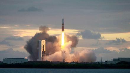 Liftoff. Die Delta IV-Rakete bringt "Orion" ins All.