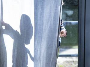 Im Maßregelvollzug in Brandenburg/Havel soll ein Kind von einem Insassen missbraucht worden sein.