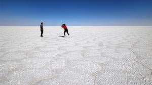Bitte recht fotogen: auf dem Salar de Uyuni.