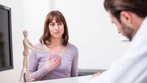 Der Begriff „Medical Gaslighting“ beschreibt die Situation, wenn Patientinnen und Patienten das Gefühl haben, ihre Wahrnehmung werde systematisch infrage gestellt.