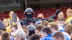Anti-Terror-Übung der Polizei Baden-Württemberg im Stadion des VfB Stuttgart.