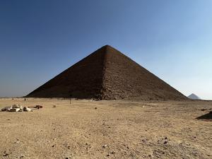 Die Stufenpyramide des Djoser, erbaut in der dritten Dynastie. 