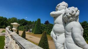 Im Park Sanssouci wurde eine Marmorfigur der Penis abgeschlagen.