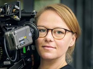 Kamerafrau Lotta Kilian, ist nominiert für den Deutschen Filmpreis 2024 für die Kameraarbeit bei „Luise“.