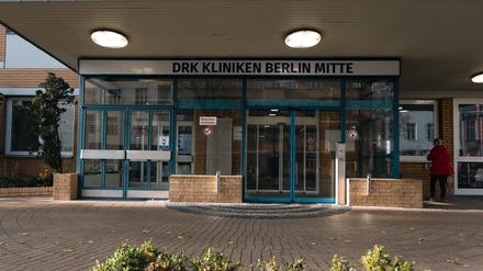Außenansicht der DRK Kliniken Berlin Mitte in der Drontheimer Straße.