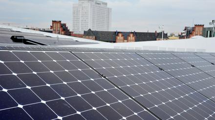 Photovoltaikanlage auf dem Dach des „Futuriums“ in Berlin-Mitte. 