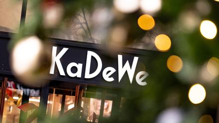 Die Immobilie des KaDeWe in der Tauentziehenstraße in der Berliner City West gehört zur Hälfte der Signa-Gruppe.