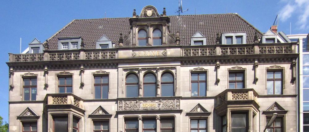 In diesem Wohn- und Geschäftshaus in der Friedrichstraße befand sich zu Beginn des 20. Jahrhunderts eine Manufaktur für Zauberrequisiten.