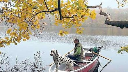 Dürfen denn nun noch Hunde ins Boot und auf den Schlachtensee? Wie haben unsere Leser gefragt.