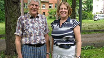 Gerhard Harms, stellvertretender Vorsitzender, und Gisela Pflug, Vorsitzende des Städtepartnerschaftsvereins Steglitz-Zehlendorf.