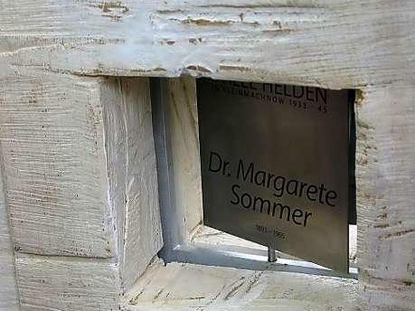 Margarete Sommer (1893 – 1965) lebte seit 1934 zusammen mit ihrer Mutter und Schwester in Kleinmachnow. Sie wurde im Nationalsozialismus zur Stillen Heldin.