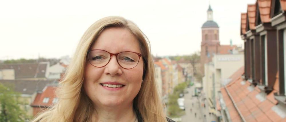 Grüße vom Rathaus-Balkon! Carola Brückner ist neue Bürgermeisterin in Spandau.