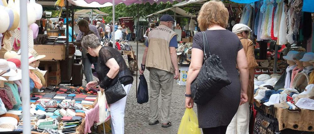 In der Ferienzeit ist ausnahmsweise mal wenig Betrieb auf dem Pankower Wochenmarkt.