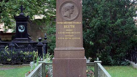Ehrengrab für Christian Peter Beuth in der Chausseestraße in Berlin-Mitte.