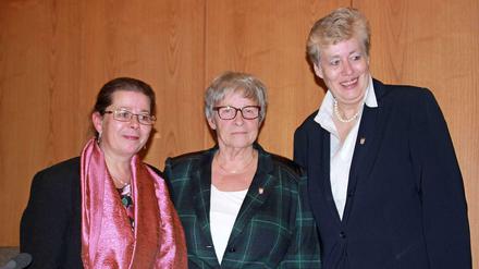 Weibliches Führungstrio: Ina Bittroff, Gaby Schiller, Ulrike Biederbeck (v.l.n.r.).