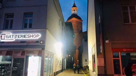Wahrzeichen in Spandau und aus vielen Gassen zu sehen: St. Nikolai in der Altstadt.