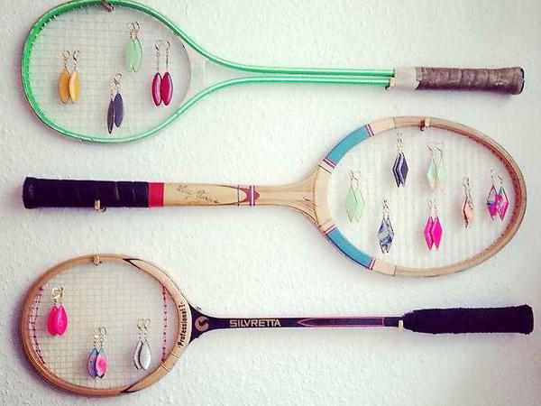 Wozu Tennisschläger so gut sein können - Ohrschmuck bei Haute Kuki &amp; die Markise. 