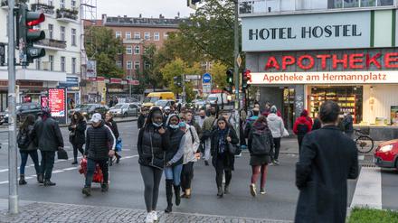 Der Kiez im Norden von Berlin-Neukölln ist migrantisch geprägt. Gerade für diese Frauen sei das Haus ein Rückzugsort, argumentiert der Migrantinnenverein. 