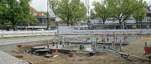 Aktuelles Foto der Fundamente des geplanten Cafés auf dem Lehniner Platz, das längst eröffnet sein sollte.