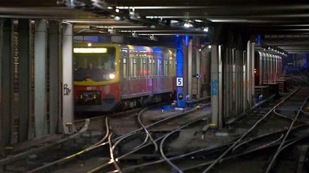 Leer war es nur im S-Bahn-Tunnel, der mehrere Monate gesperrt sein wird.