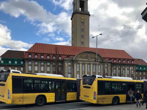 BVG-Busnoten Nr 1 in Berlin: In Spandau könnte die U-Bahn den Busverkehr entlasten.