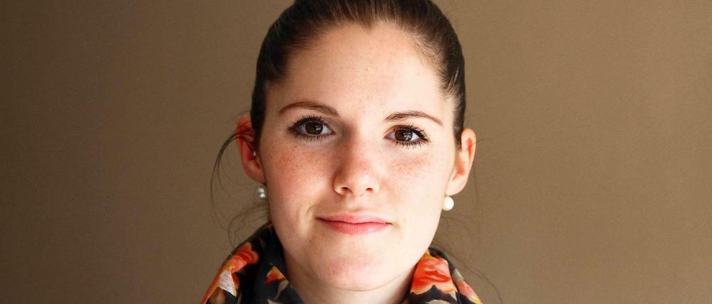 Die Autorin Stefanie Engel ist 21 Jahre und hat gerade ihr Abitur gemacht.