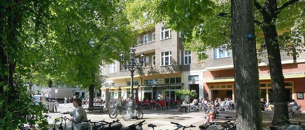 Wer am Stuttgarter Platz keinen Parkplatz oder sein Auto nicht mehr findet, der kommt per Fahrrad und wartet im Café auf den frühen Feierabend. 