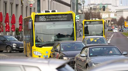 Im Durchschnitt sind die BVG-Busse nur mit 18 Stundenkilometern unterwegs.