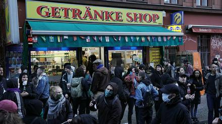 Während eines Einsatzes in der Oranienstraße, wo am 1. Mai eine Demo stattfand, kam es zu einem Übergriff auf eine Journalistin.