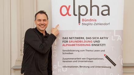 Der Bestseller-Autor Sebastian Fitzek unterstützt das Alpha-Bündnis Steglitz-Zehlendorf. Nicht nur, aber auch, weil er in Zehlendorf lebt.