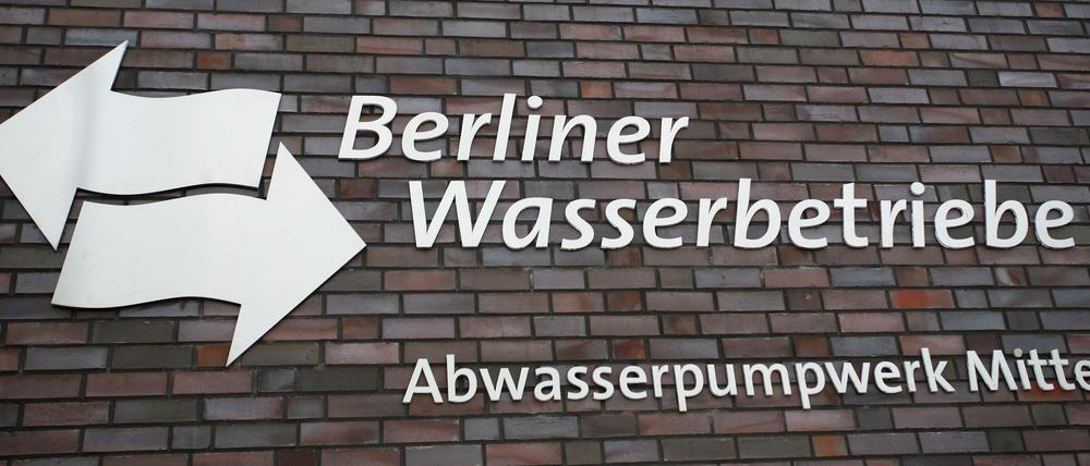 Neuer Streit um den Teilverkauf der Berliner Wasserbetriebe.