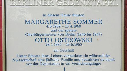 Die Gedenktafel für Margarethe Sommer hängt an der Westfälischen Straße 64 (Halensee). Das Bild darf unter der GNU-Lizenz für freie Dokumentation verwendet werden.